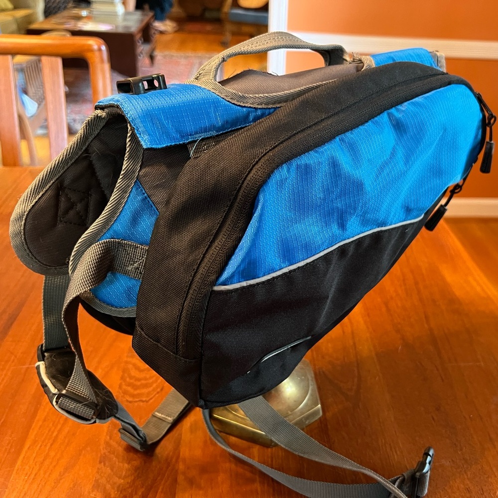 Outward Hound Kyjen 2498 Dog Backpack, Large, Blue l